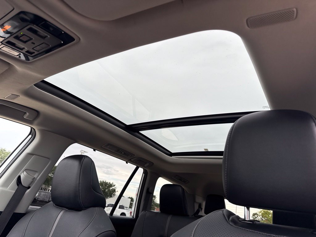 Certified 2024 Toyota Grand Highlander AWD image 9