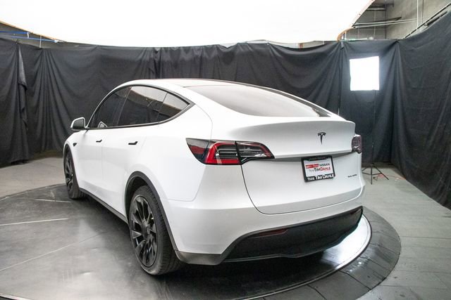 Used 2021 Tesla Model Y Long Range image 10