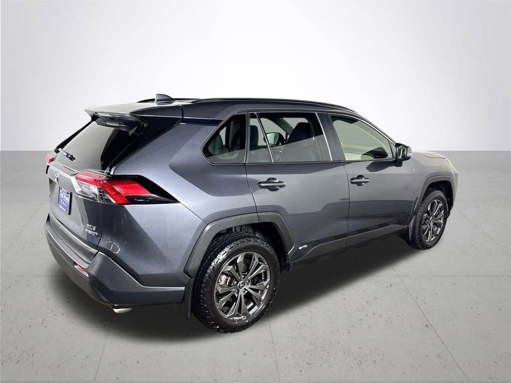 Used 2024 Toyota RAV4 XLE Premium image 6