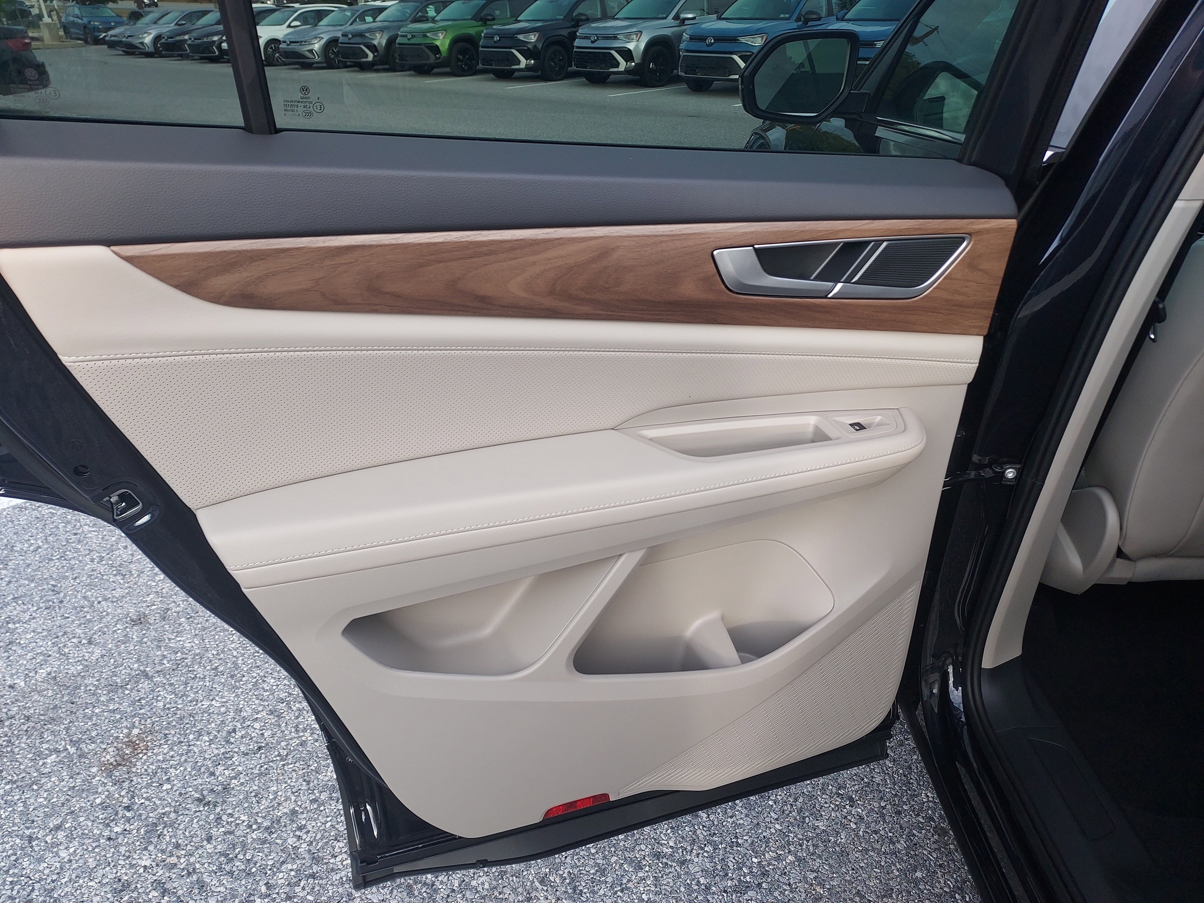 New 2026 Volkswagen Atlas SE image 15