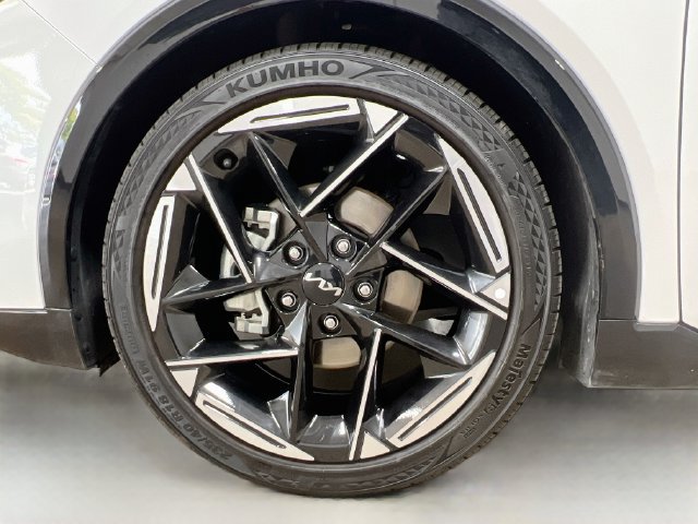 Certified 2025 Kia K4 GT-Line FWD image 30