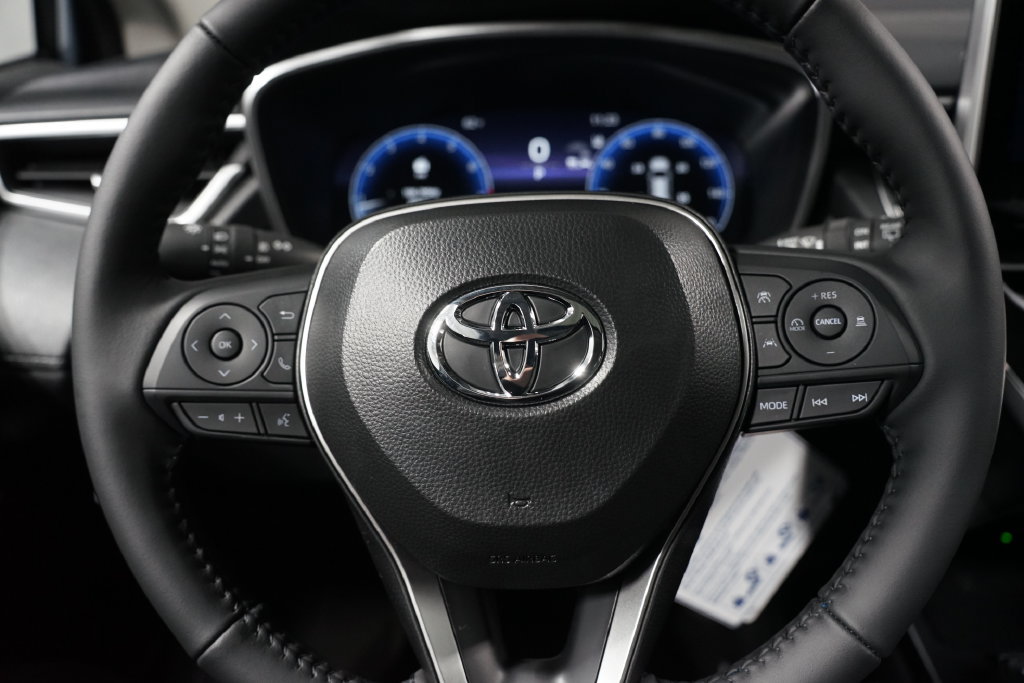 New 2026 Toyota Corolla Cross XLE w/ Convenience Package AWD/4WD image 12