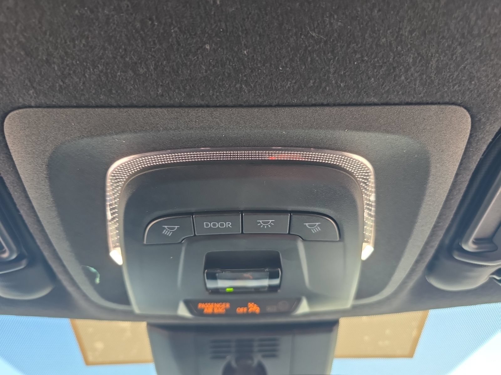 Certified 2025 Toyota Corolla SE w/ Convenience Package FWD image 24