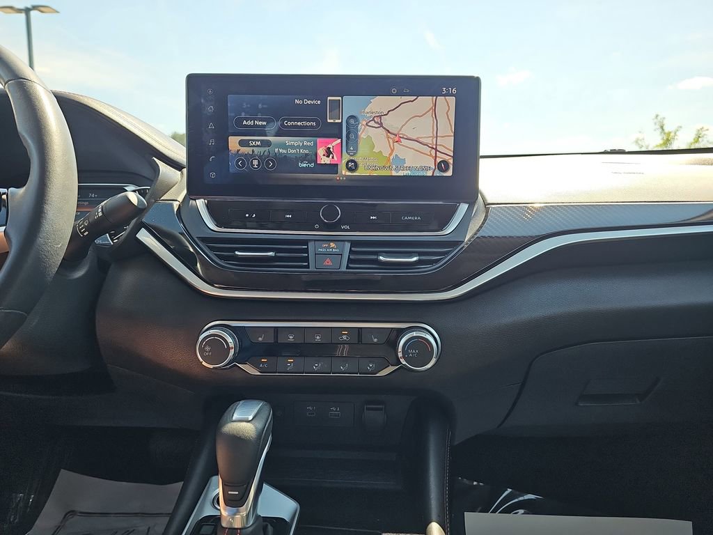 Used 2024 Nissan Altima 2.5 SR w/ SR Premium Package image 24