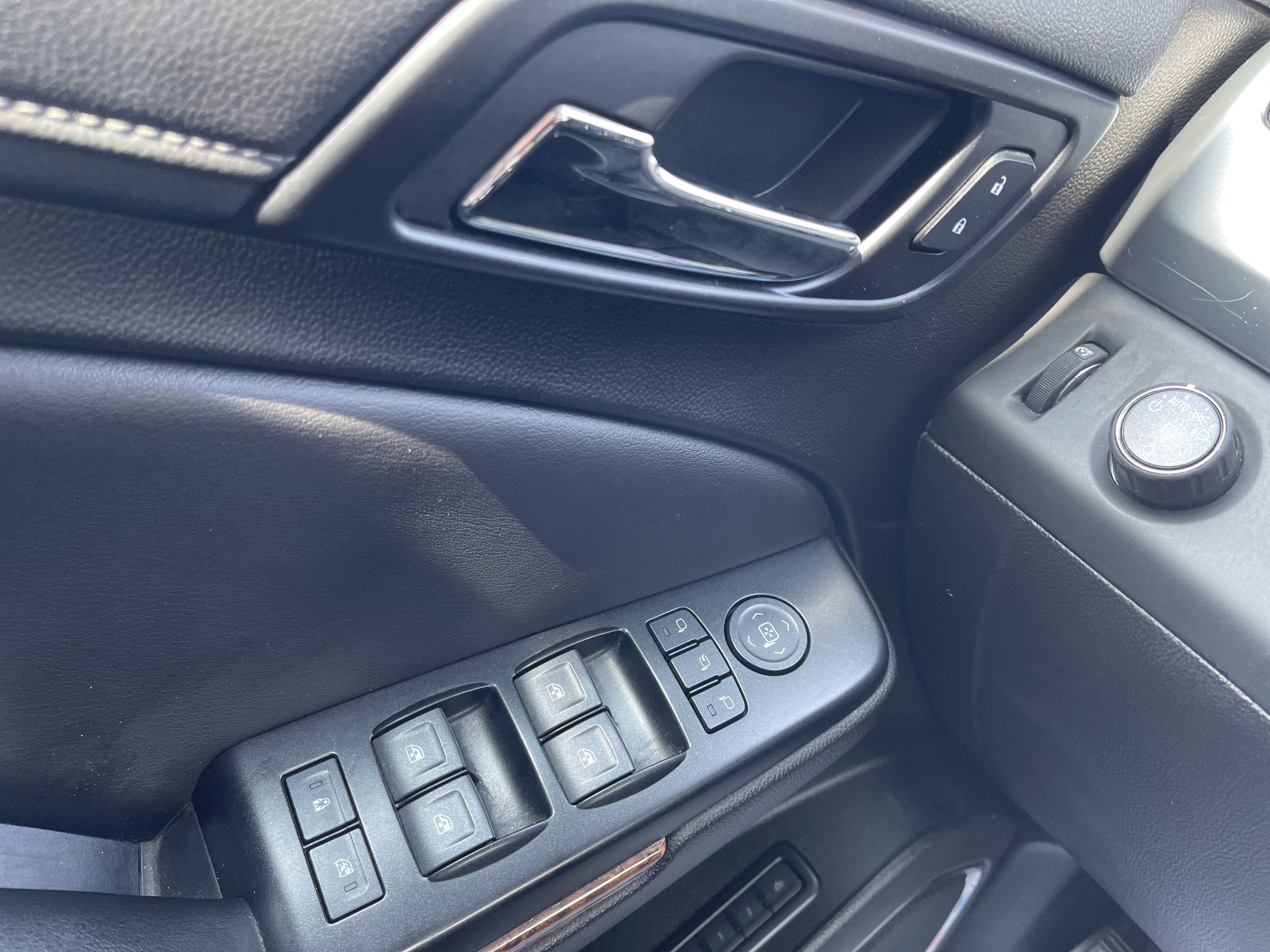 Used 2020 Chevrolet Tahoe Premier image 22