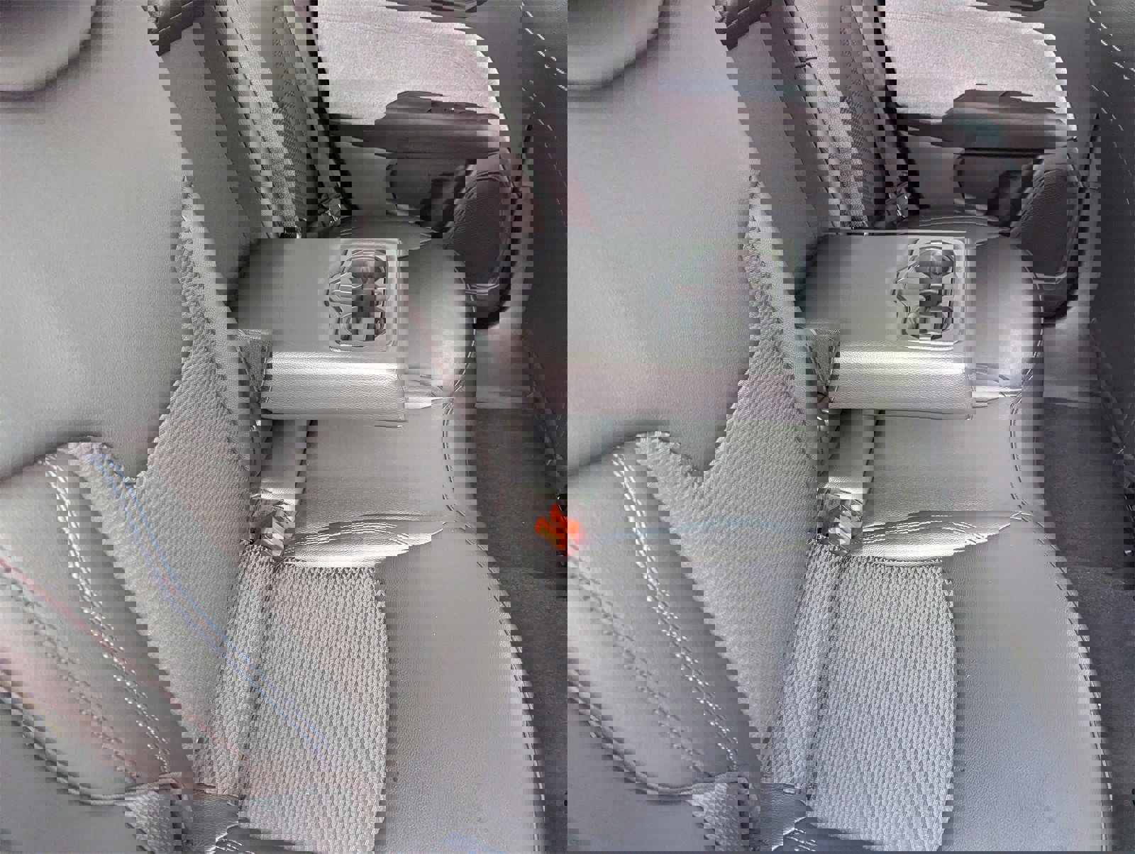 Used 2025 Jeep Compass Latitude image 12