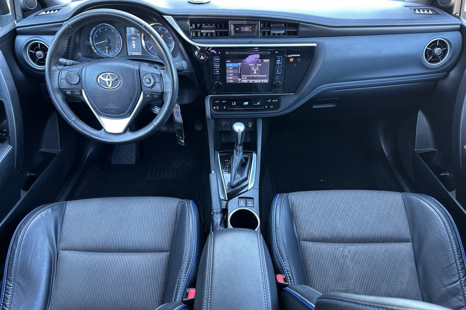 Used 2017 Toyota Corolla SE w/ Carpet Mat Package (TMS) image 13