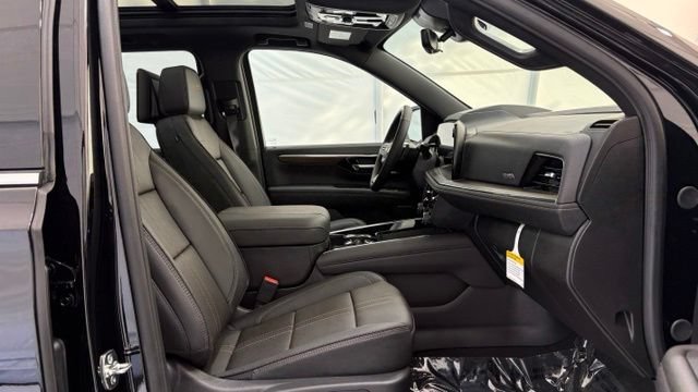 New 2026 Chevrolet Suburban High Country AWD/4WD image 25