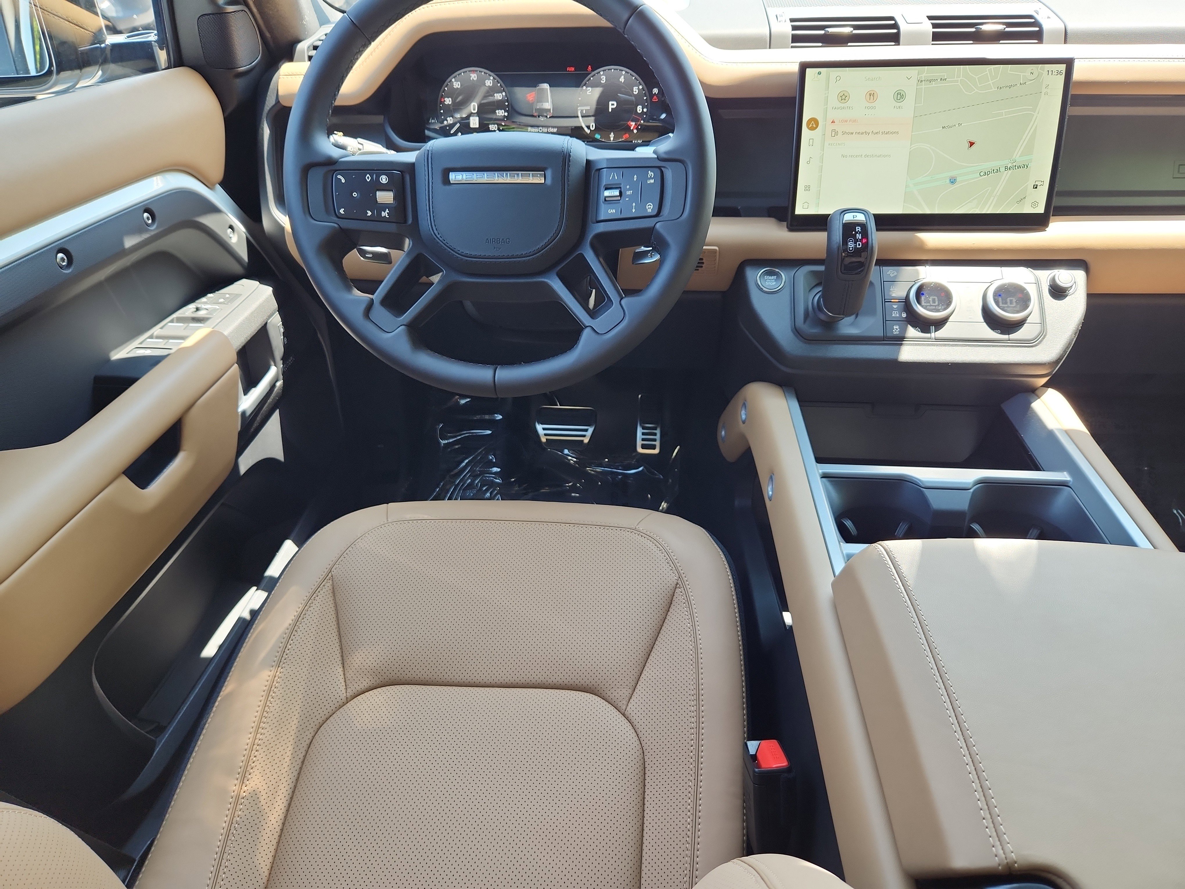 Used 2025 Land Rover Defender 130 V8 image 4