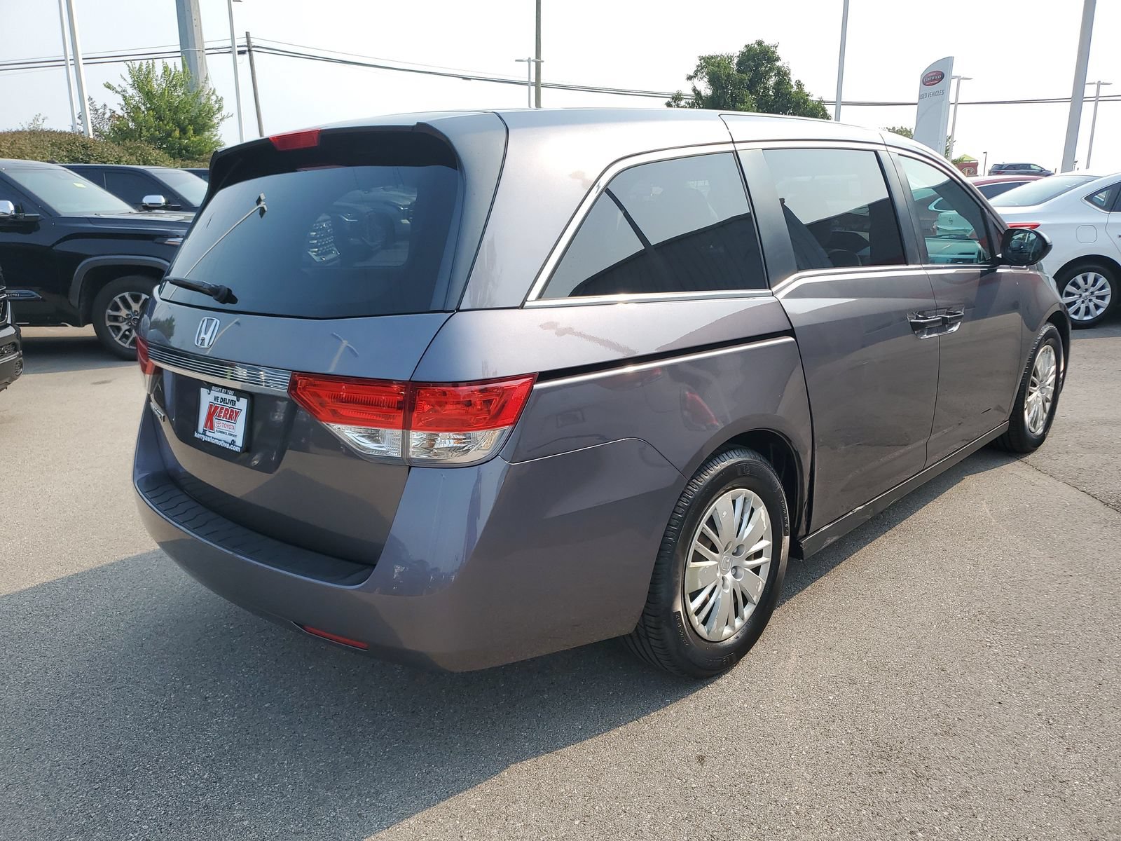 Used 2015 Honda Odyssey LX image 4