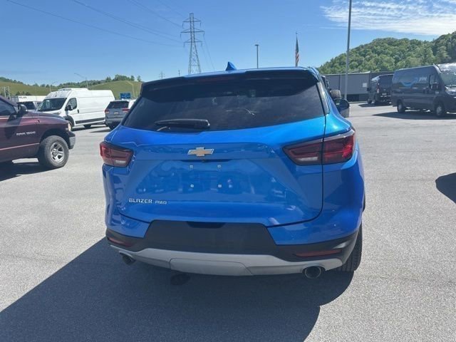 Used 2025 Chevrolet Blazer LT AWD/4WD image 12