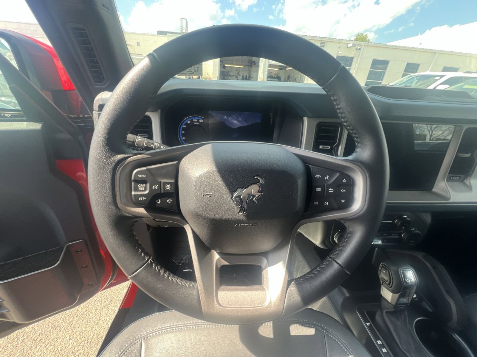 Used 2024 Ford Bronco Outer Banks image 16
