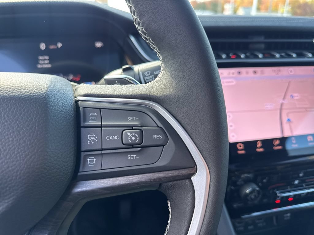 New 2025 Jeep Grand Cherokee Limited w/ MOPAR Finishing Package AWD/4WD image 19