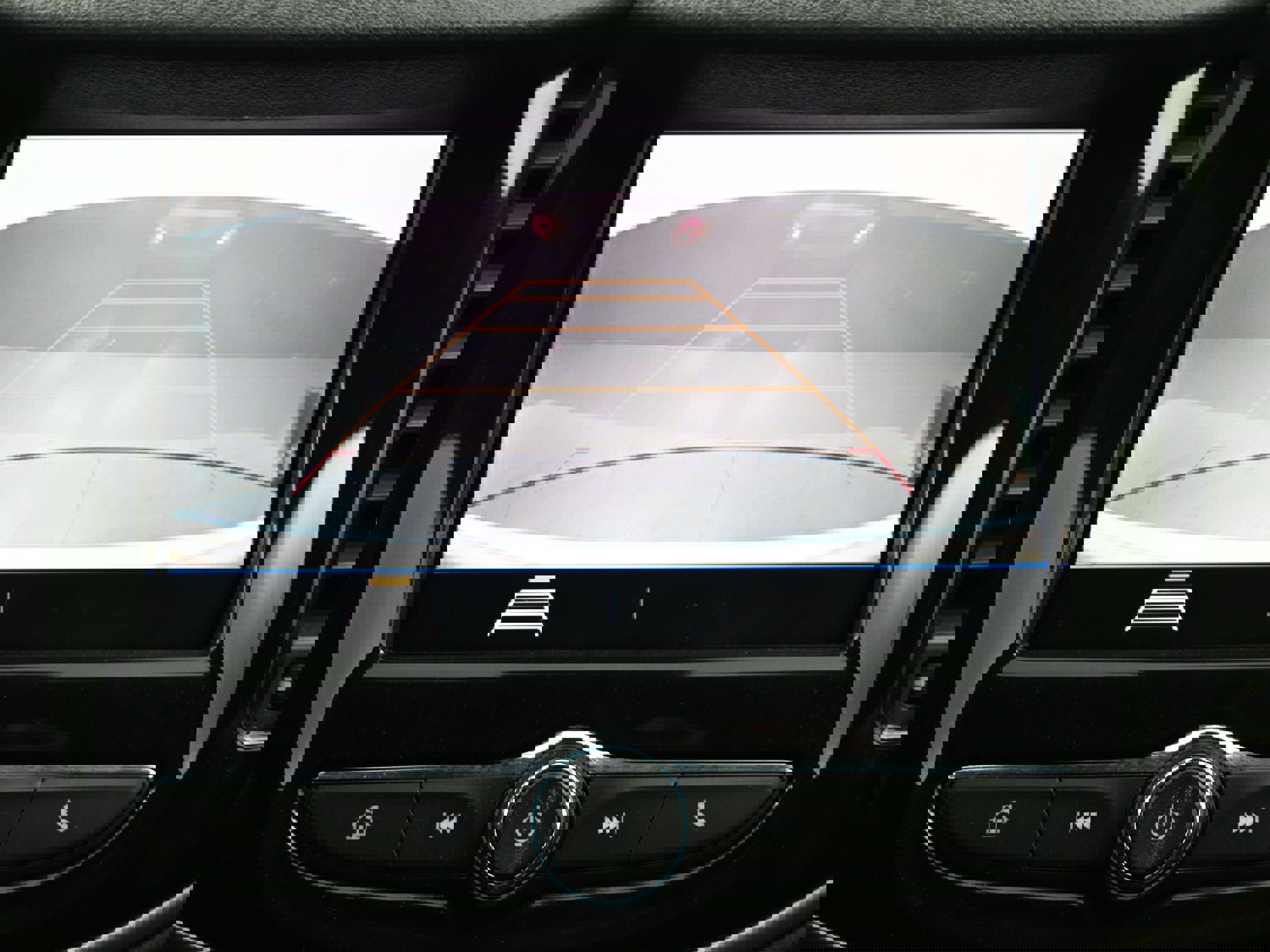 Certified 2022 Chevrolet Trax LT w/ LT Convenience Package image 14