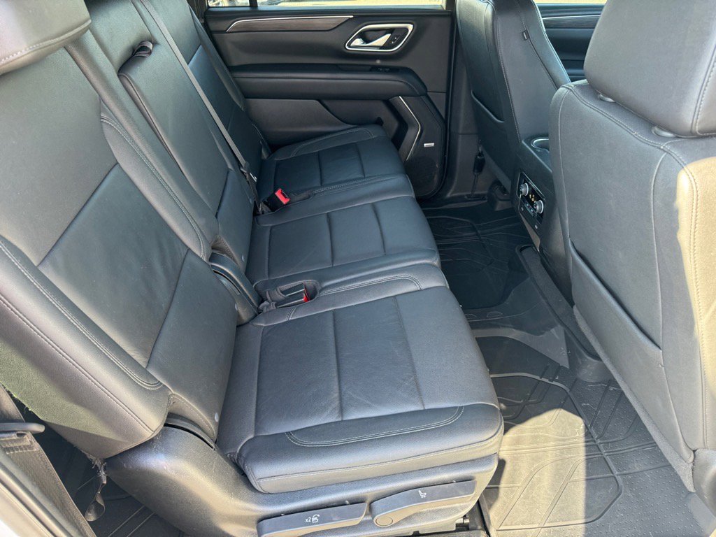 Used 2023 Chevrolet Suburban LT image 13