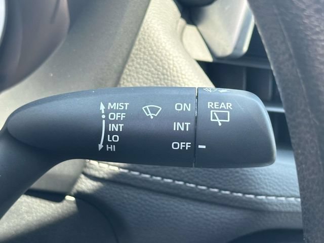 Used 2023 Toyota RAV4 LE AWD/4WD image 29