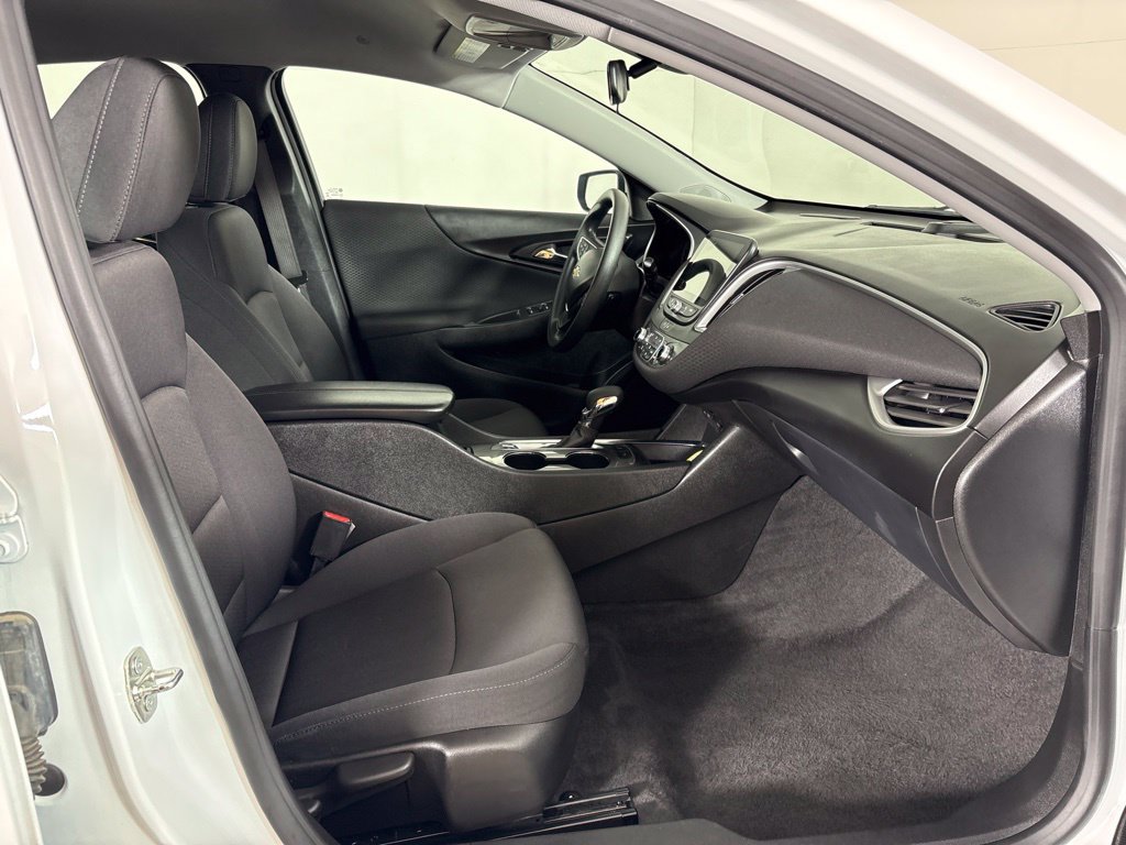 Used 2024 Chevrolet Malibu LT FWD image 14