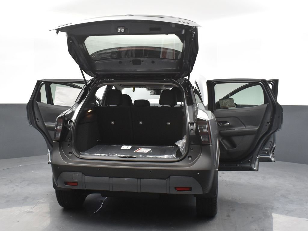 New 2026 Nissan Kicks SV w/ SV Premium Package image 31