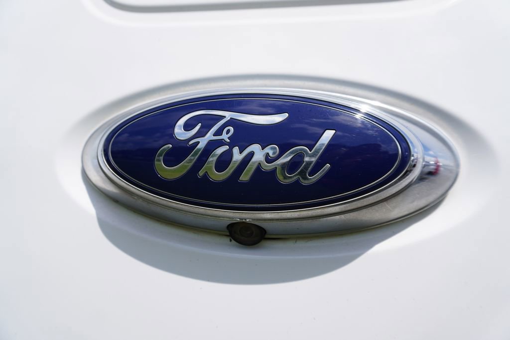 Used 2016 Ford F250 Lariat w/ Lariat Interior Package image 29