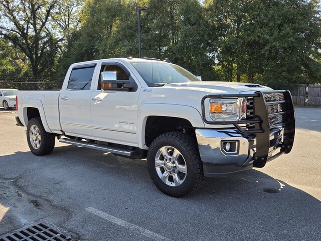 Used 2017 GMC Sierra 2500 SLT w/ Duramax Plus Package AWD/4WD image 17