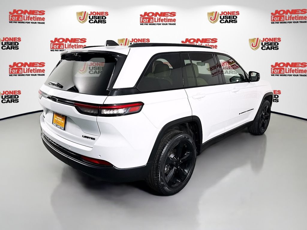 Used 2023 Jeep Grand Cherokee Limited w/ Luxury Tech Group II AWD/4WD image 17
