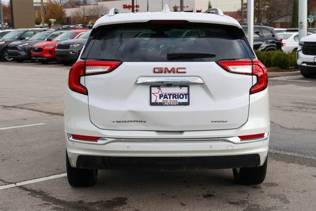 Used 2023 GMC Terrain Denali w/ Denali Premium Package image 5