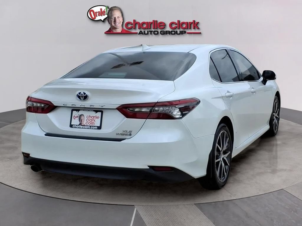 Used 2024 Toyota Camry XLE w/ Cold Weather Package FWD image 6