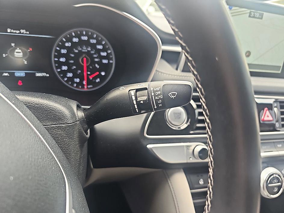 Used 2021 Genesis G70 2.0T w/ Prestige Package AWD/4WD image 23