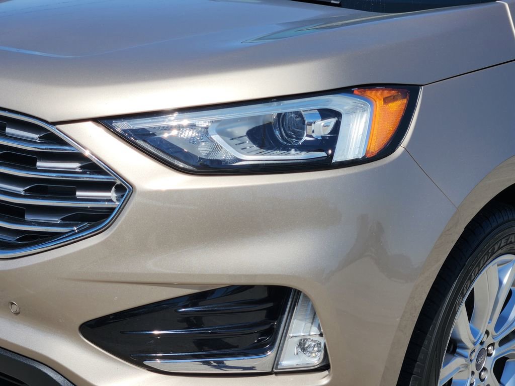 Used 2021 Ford Edge Titanium image 5