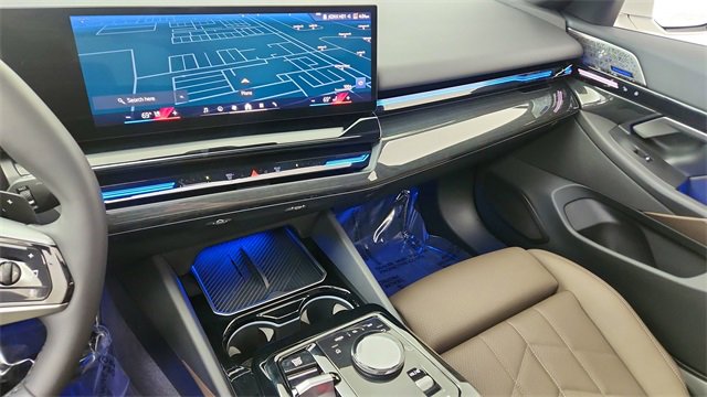 Used 2024 BMW 530i xDrive image 42