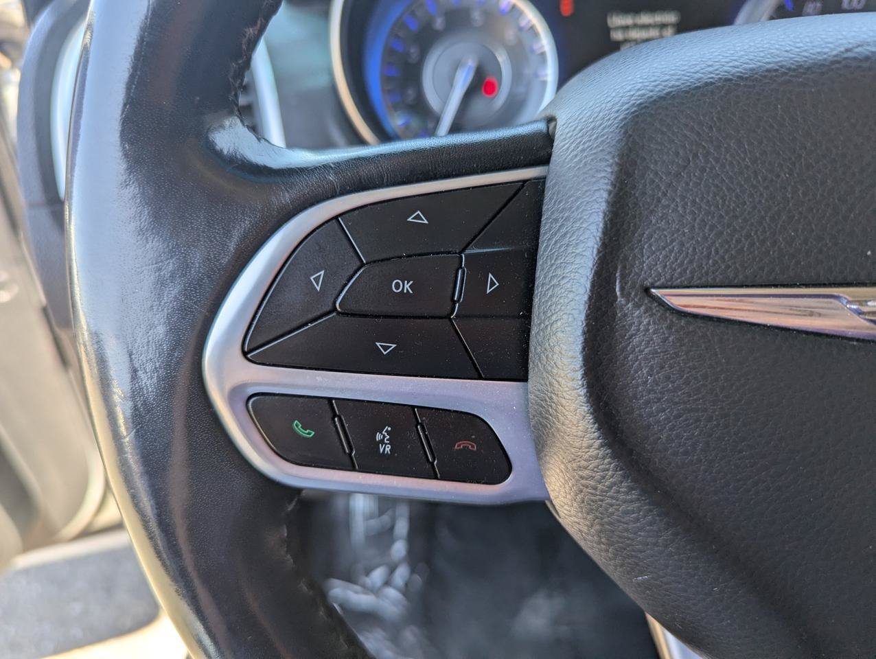 Used 2019 Chrysler 300 Touring w/ Sport Appearance Package RWD image 14