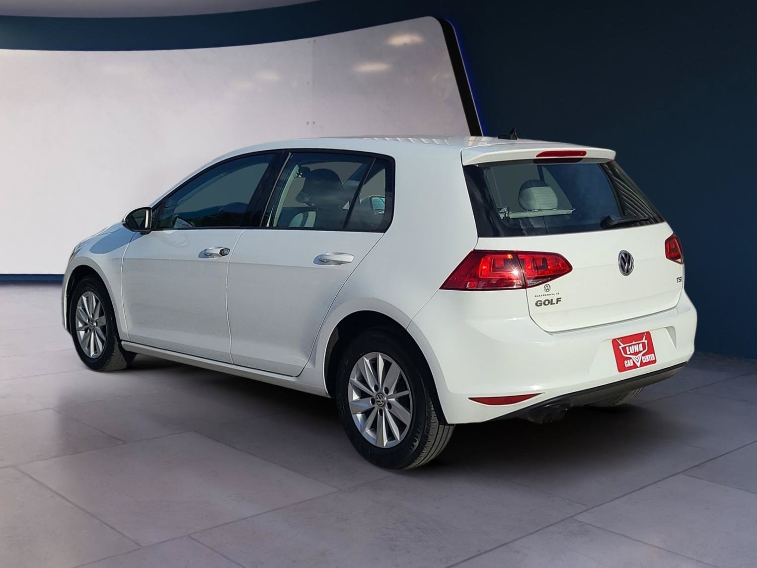 Used 2017 Volkswagen Golf S FWD image 3