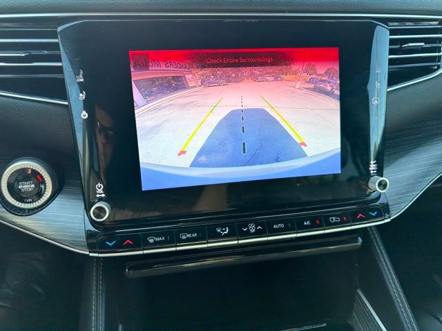 Used 2024 Jeep Wagoneer L Series II w/ Flexible Seating Group RWD image 15
