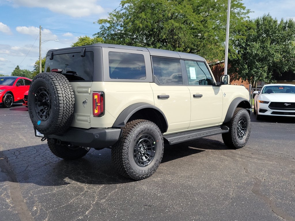 New 2026 Ford Bronco Outer Banks w/ Sasquatch Package AWD/4WD image 4