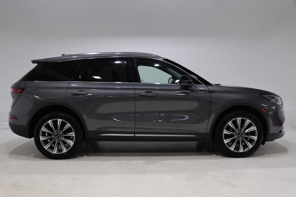 Used 2022 Lincoln Corsair Reserve AWD/4WD image 9