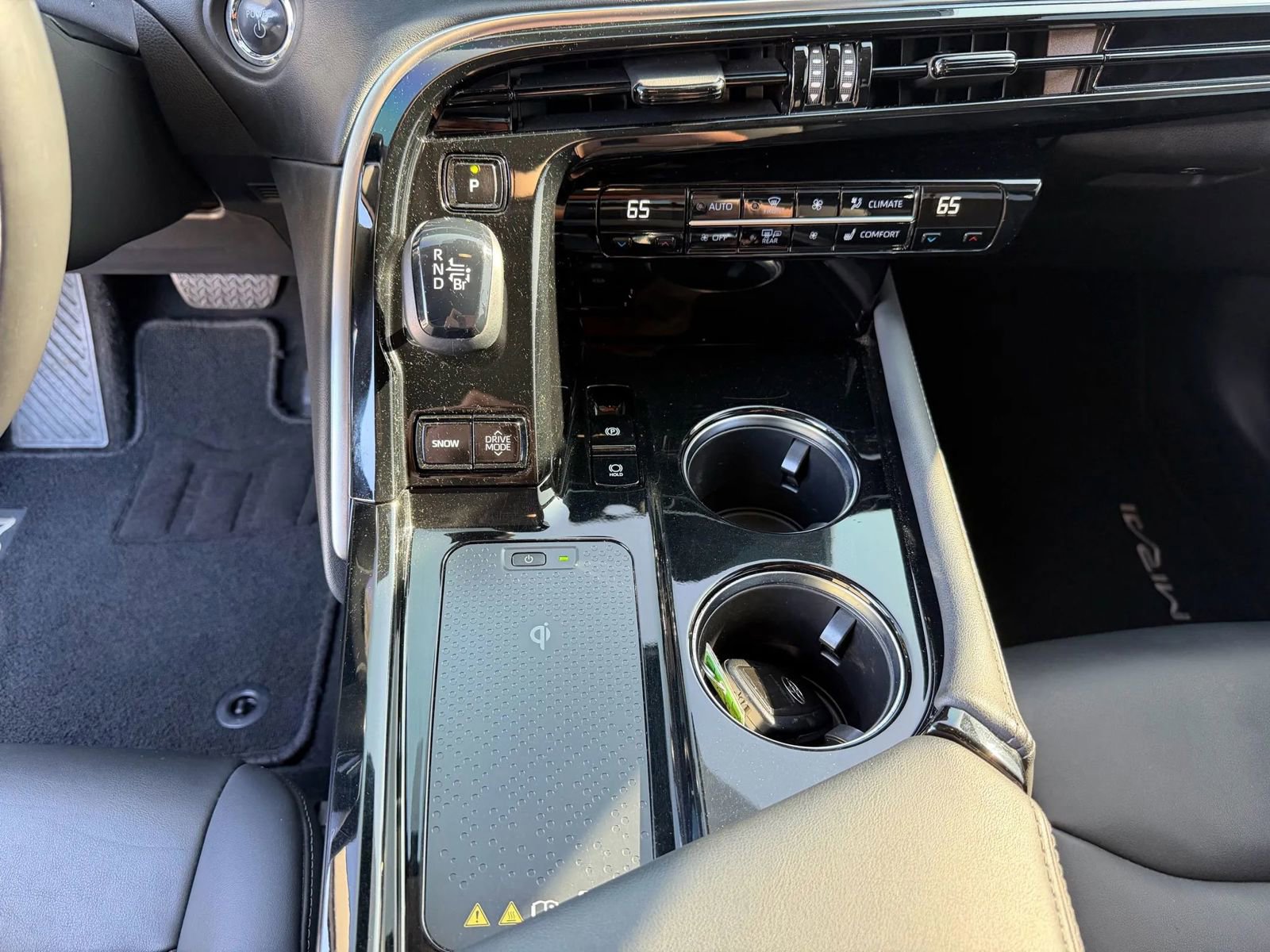 Used 2023 Toyota Mirai RWD image 17