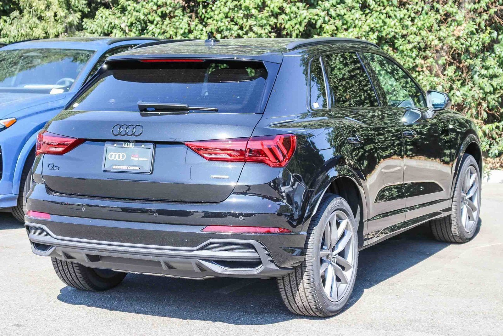 Used 2025 Audi Q3 2.0T Premium w/ Convenience Package AWD/4WD image 8