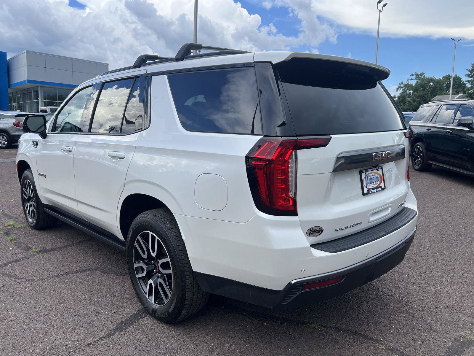 Used 2021 GMC Yukon AT4 w/ AT4 Premium Plus Package AWD/4WD image 5