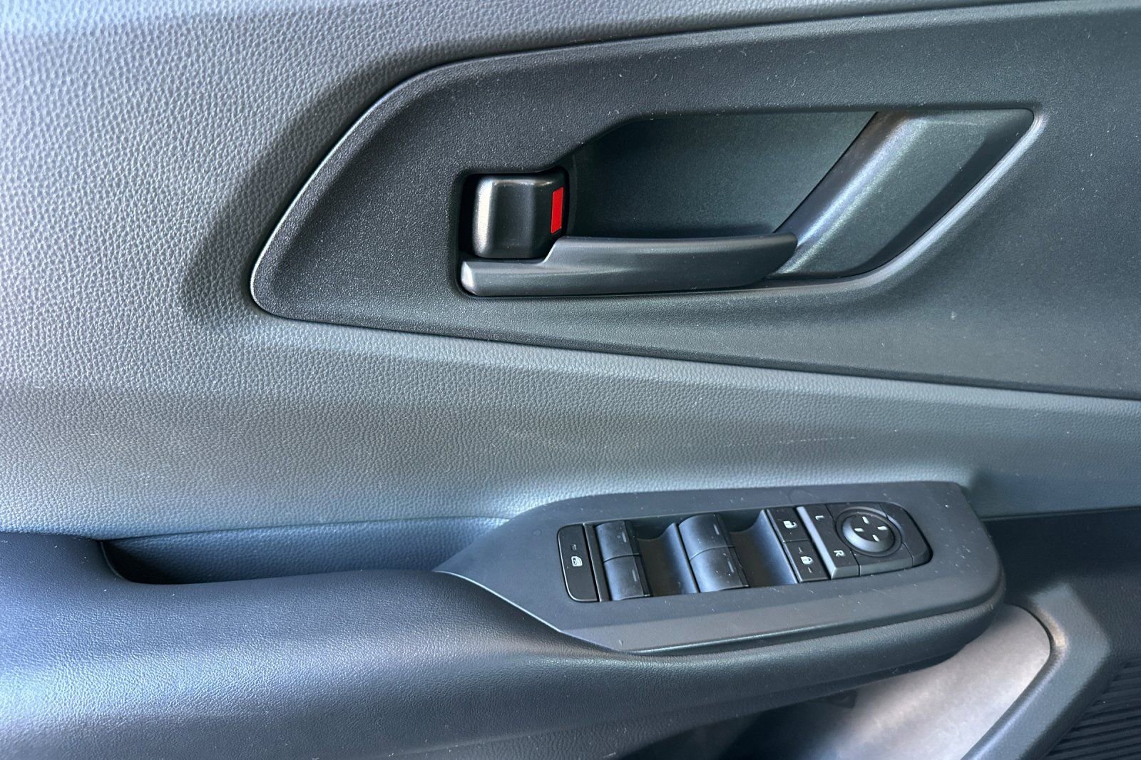 Used 2023 Toyota Prius LE image 12