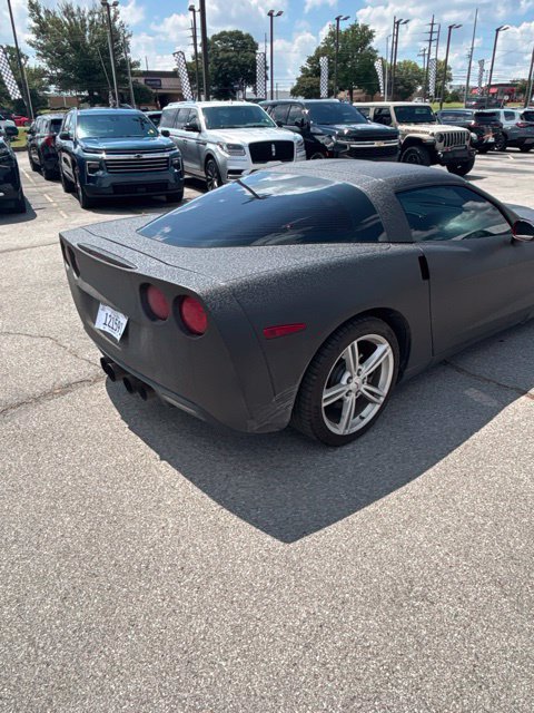 Used 2010 Chevrolet Corvette Coupe w/ 1LT RWD image 6