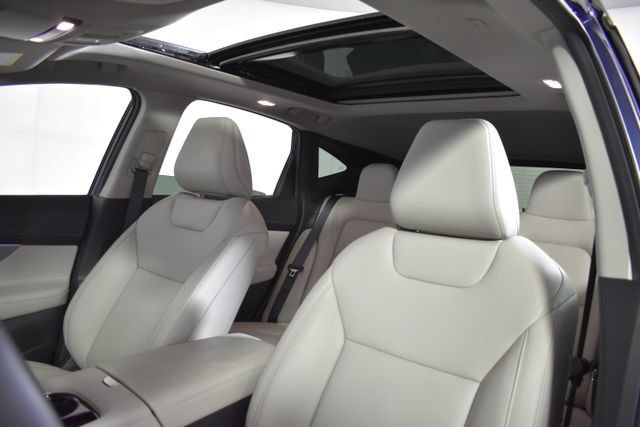 Certified 2025 Nissan Murano SL w/ Cargo Package AWD/4WD image 10
