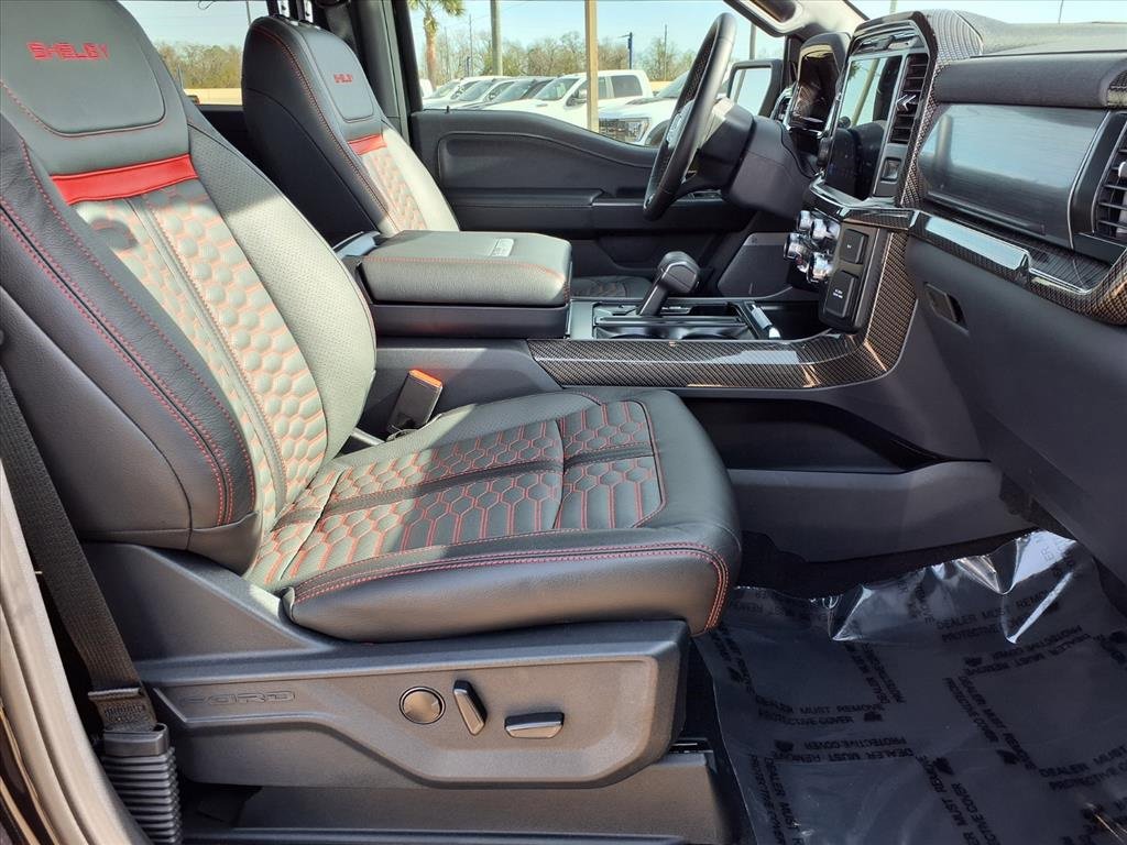 Used 2025 Ford F150 Lariat w/ Equipment Group 501A Mid image 29