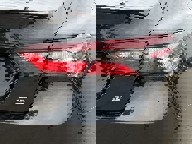 Used 2024 Toyota Camry SE FWD image 6