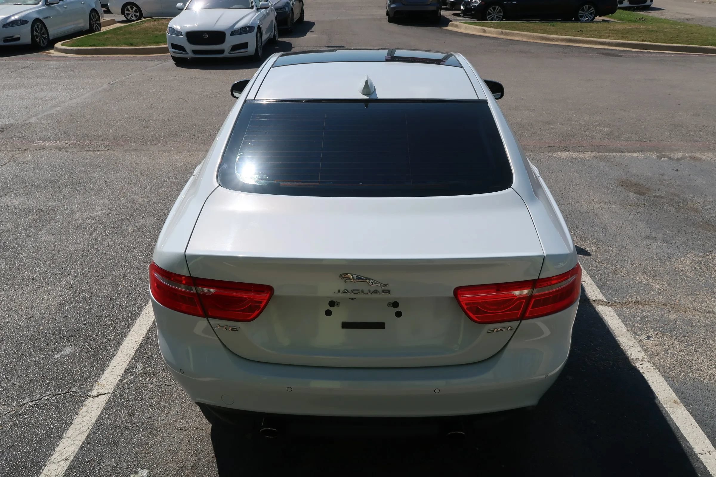 Used 2017 Jaguar XE First Edition RWD image 9