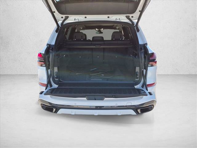 Used 2025 BMW X5 sDrive40i w/ M Sport Package RWD image 6