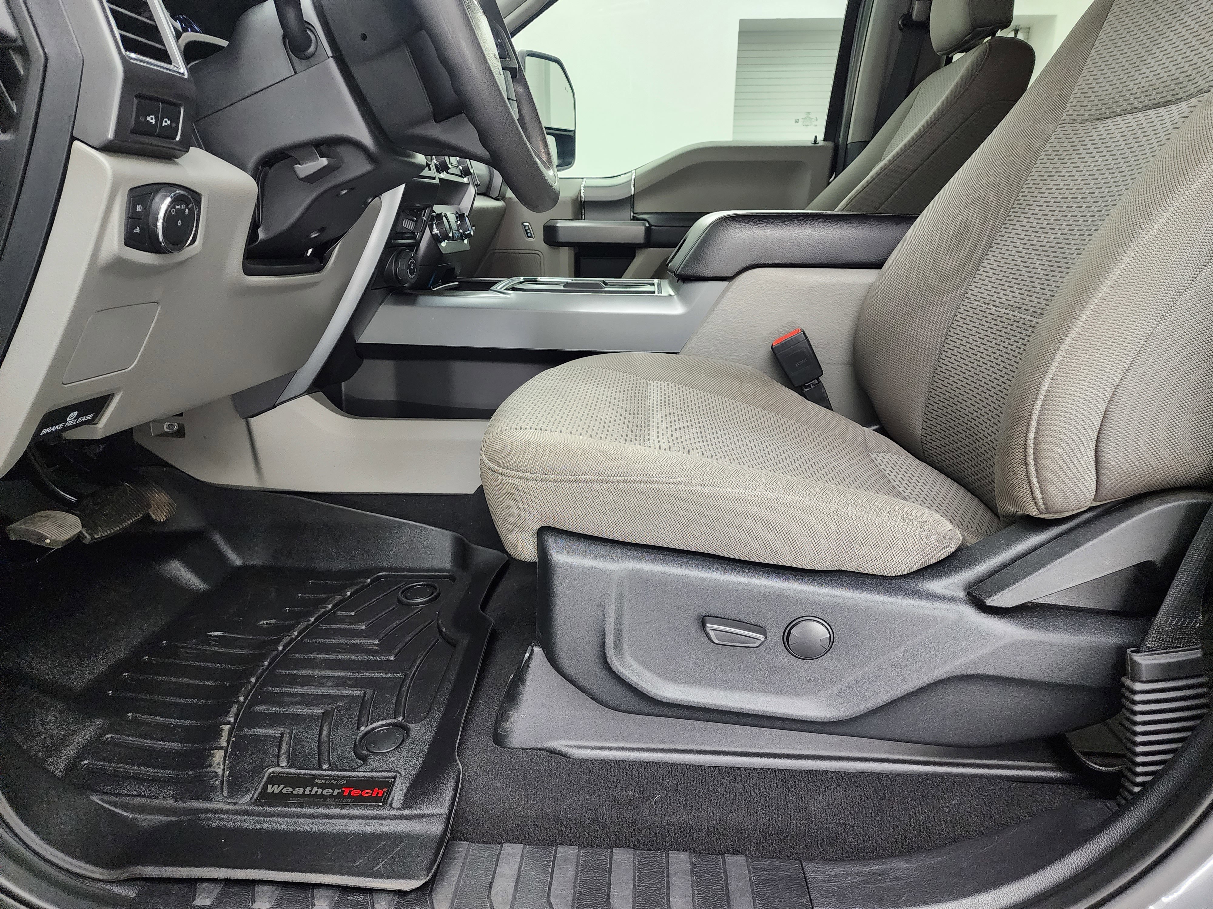Used 2021 Ford F250 XLT w/ XLT Premium Package AWD/4WD image 8
