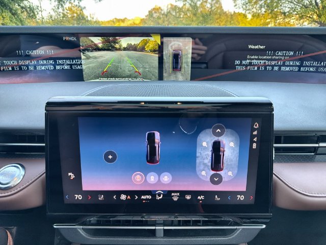 New 2026 Lincoln Nautilus Reserve w/ Jet Appearance Package AWD/4WD image 17