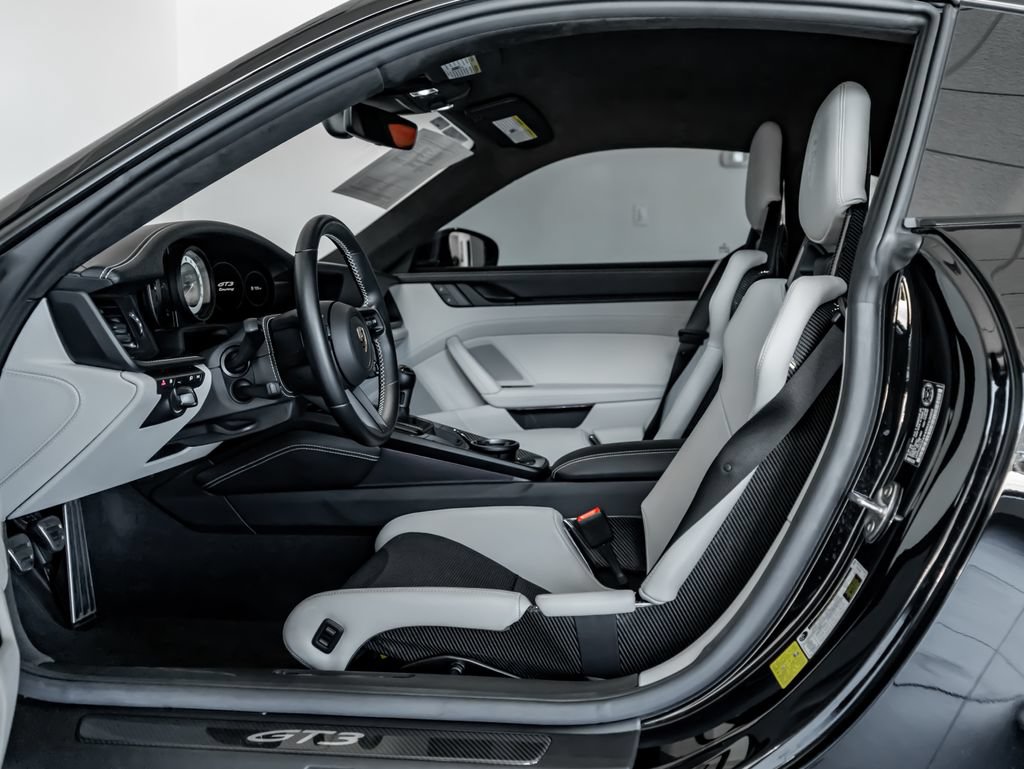 Certified 2024 Porsche 911 GT3 RWD image 5