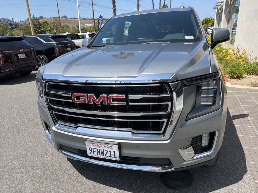 Certified 2023 GMC Yukon XL SLT w/ SLT Premium Package AWD/4WD image 1