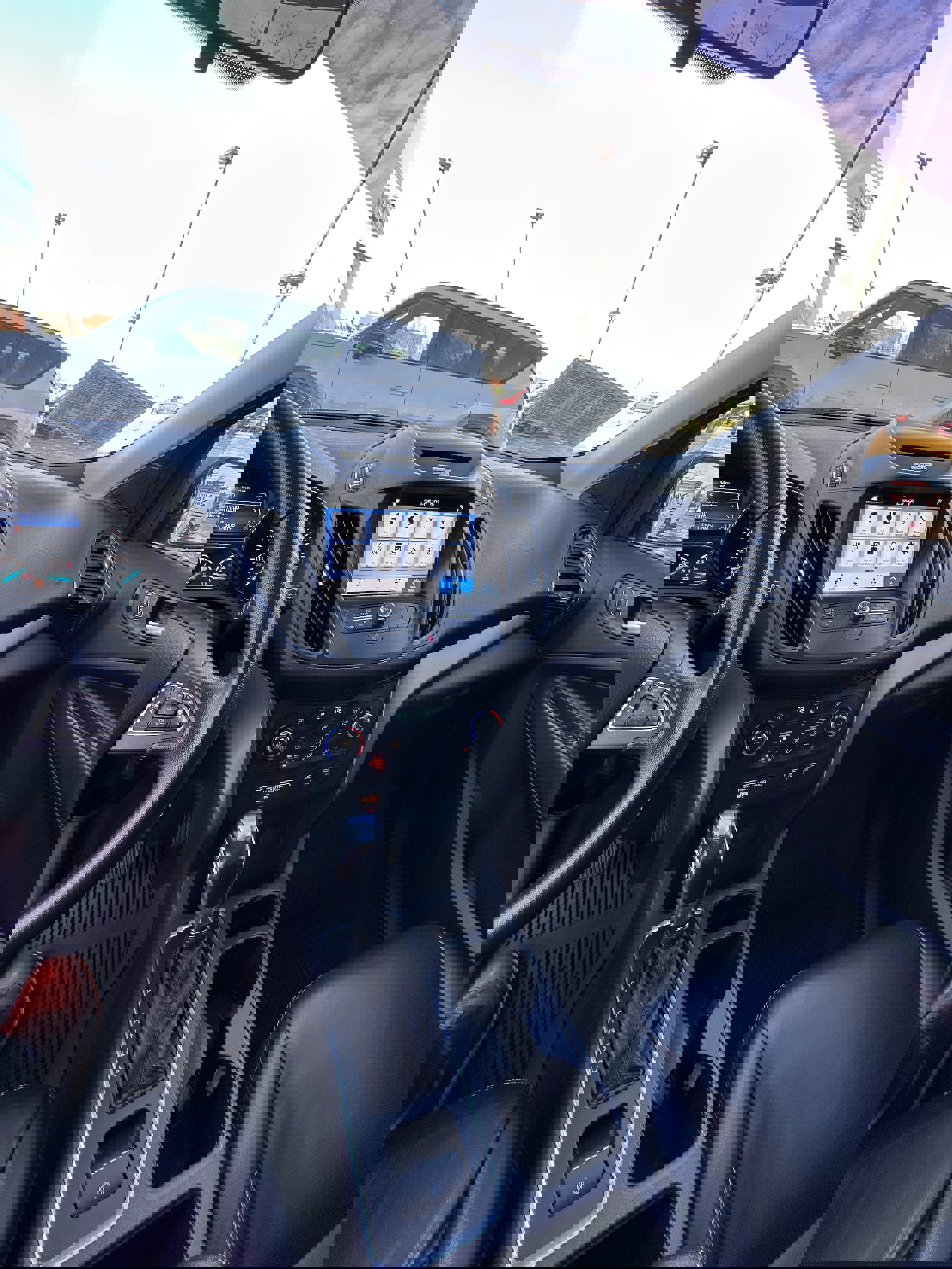 Used 2018 Ford Escape SEL image 15